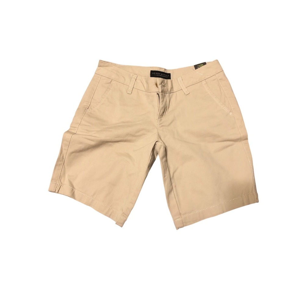 khaki shorts
